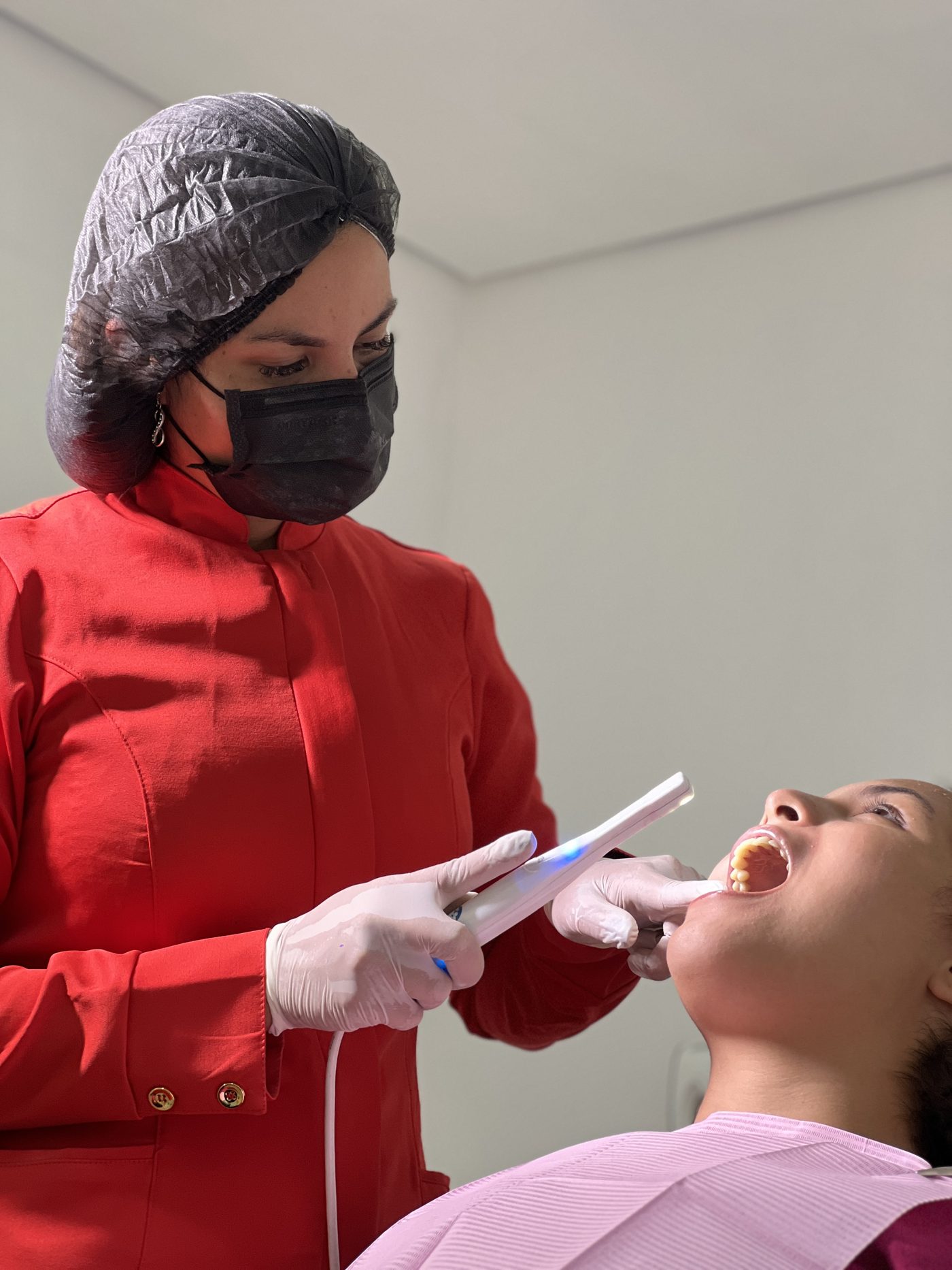 Atendimento odontológico na clínica Sorriso Maior